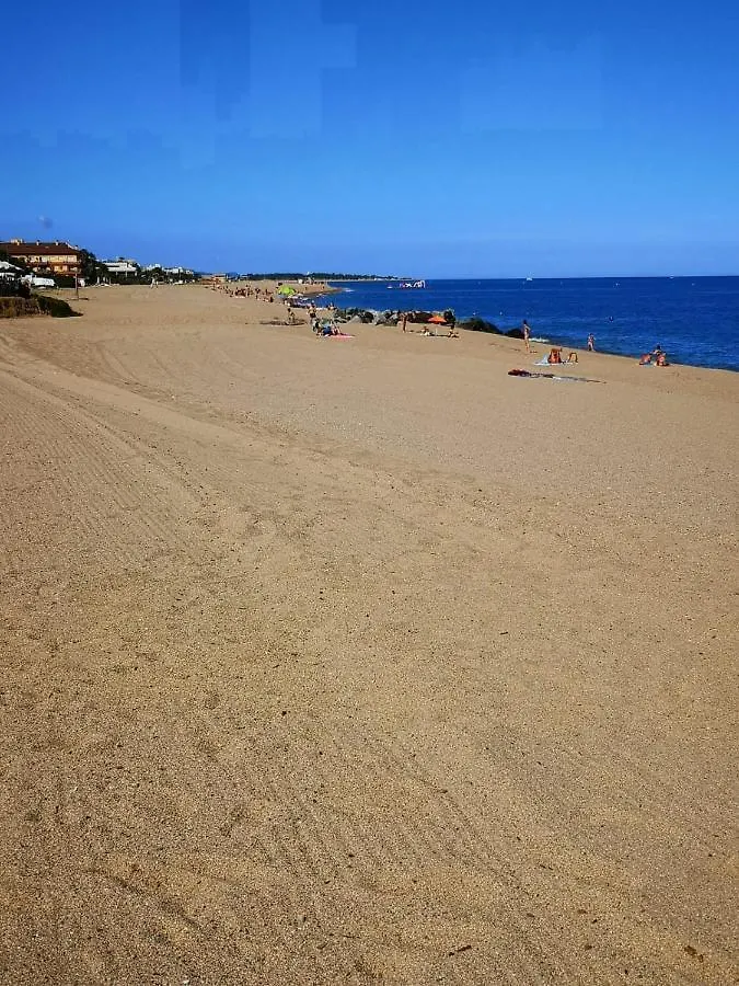 Apartamento Playa Santa Sussana Barcelona Санта-Сусанна